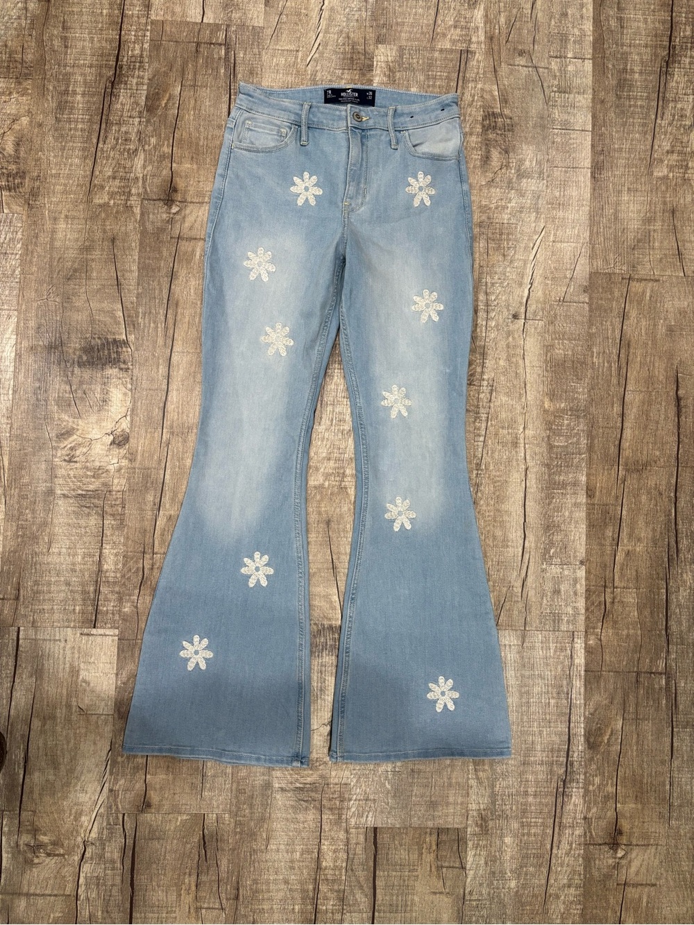 California High Rise Retro Y2K Vintage Soft Light blue Denim Flare w/Daisy’s